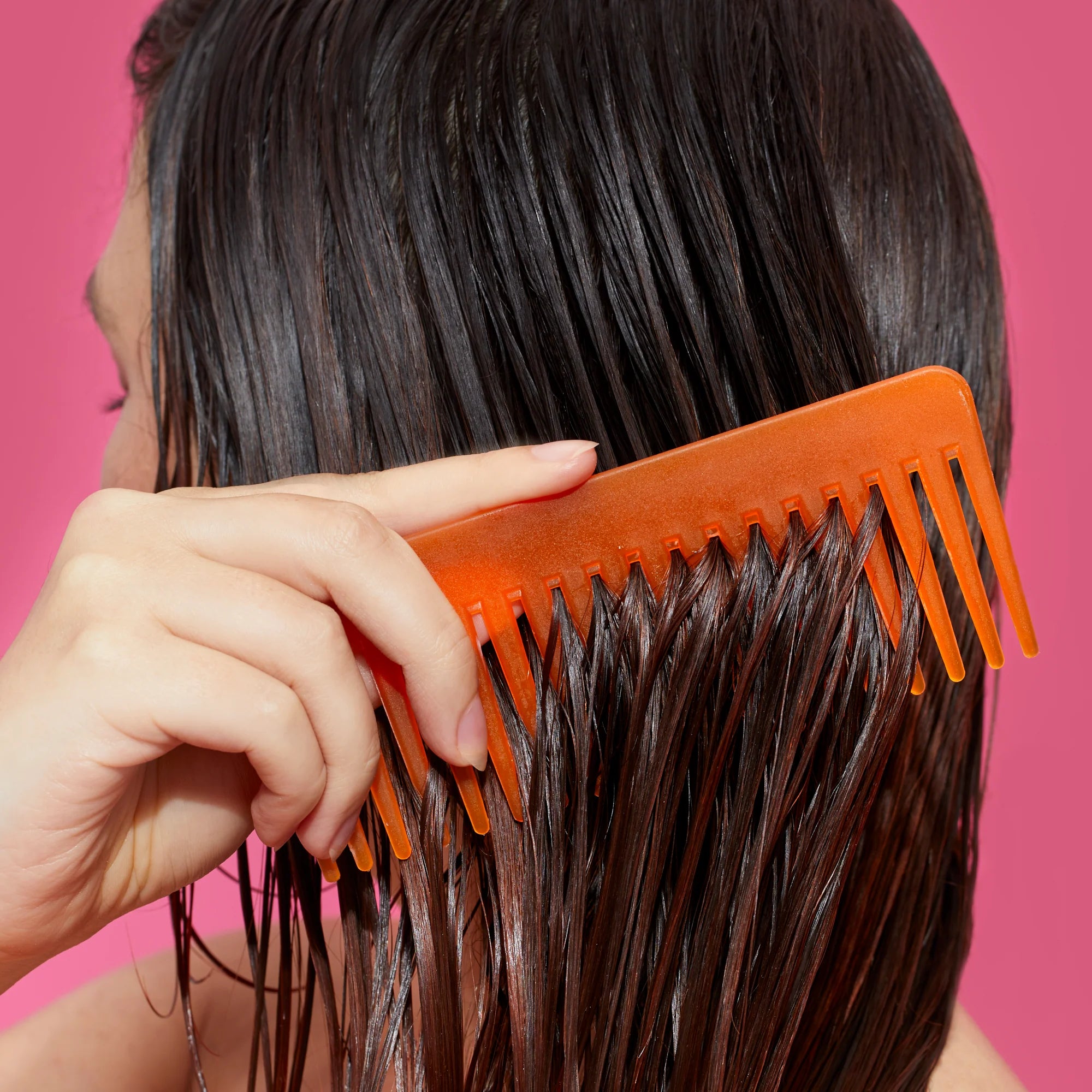 AMIKA The Wizard Silicone-Free Detangling Primer